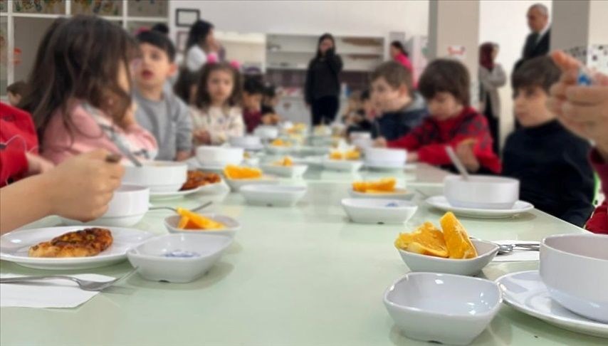 Mahkemeden “yemek ücreti” kararı: Özel okul fazladan aldığı parayı faiziyle ödeyecek!